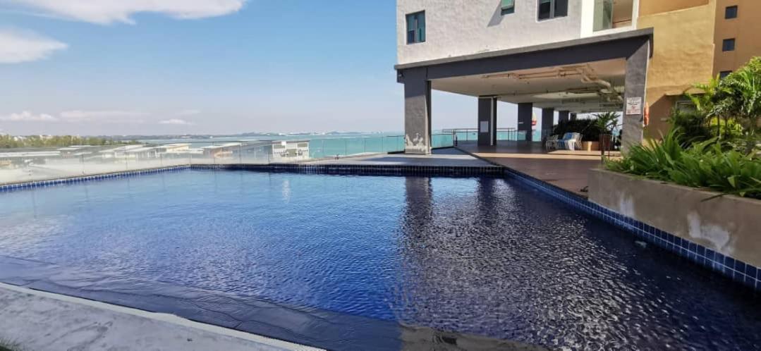 Seaview Dwharf Family Suit Private Porto Dickson Exterior foto