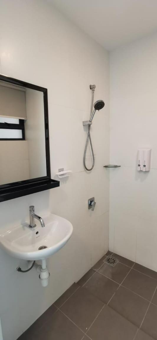 Seaview Dwharf Family Suit Private Porto Dickson Exterior foto